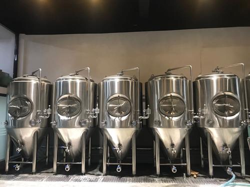 啤酒發(fā)酵罐 啤酒發(fā)酵罐